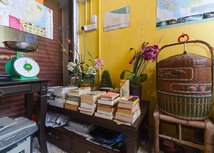 Cocoa Mews Cafe And Homestay